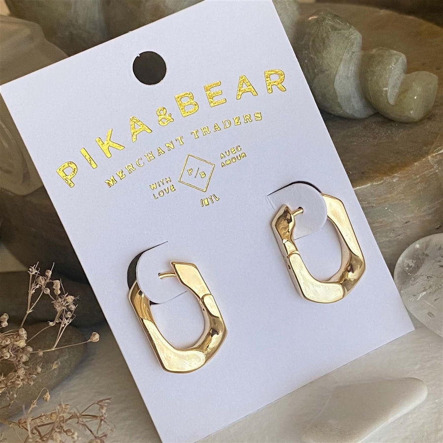 Cubanos Wavy Gold Hoop