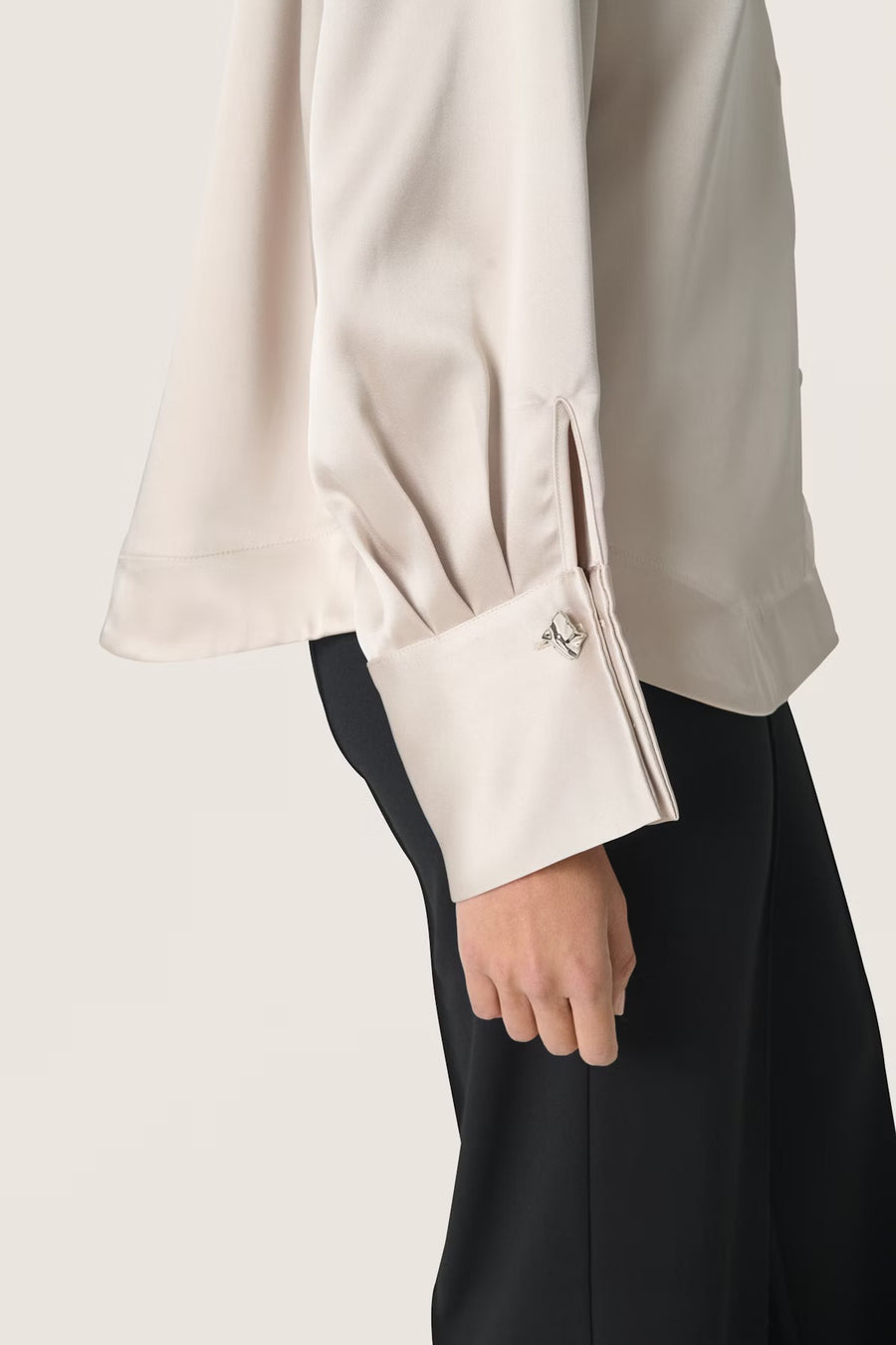 Liva Blouse