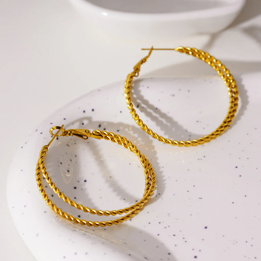 Mizuki Hoop Earrings