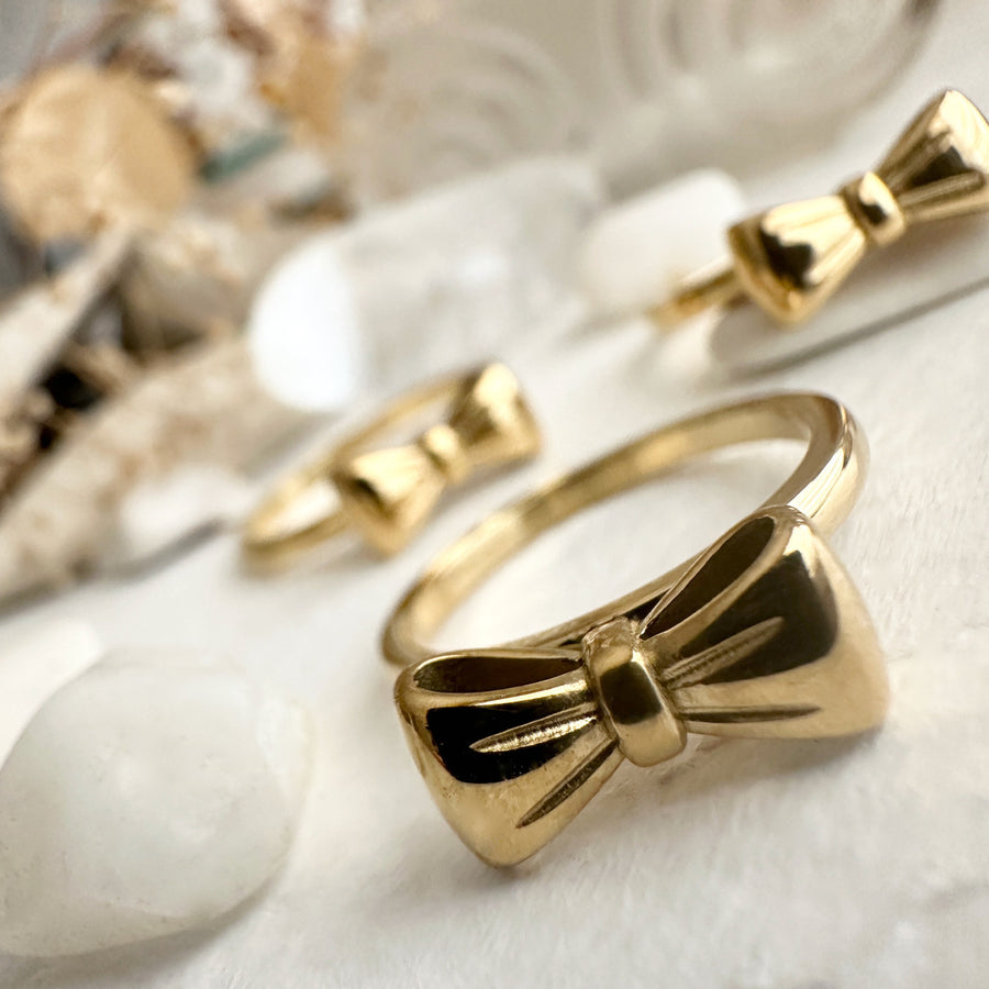 Fontange Bow Ring